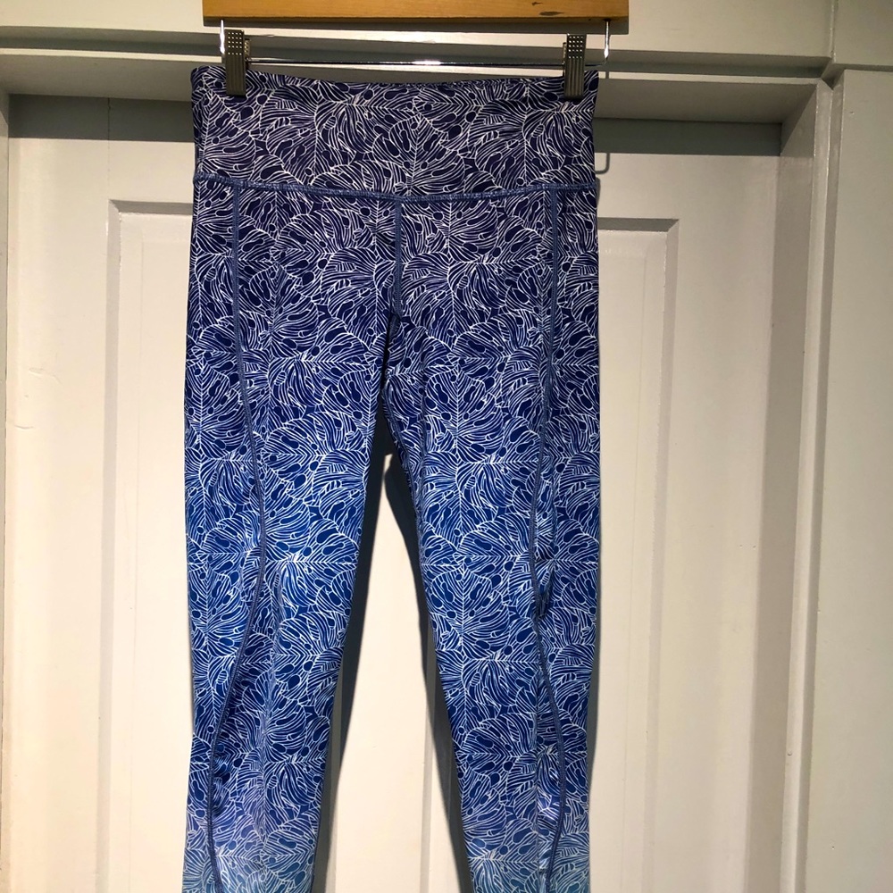 Vineyard Vines performance capri leggings